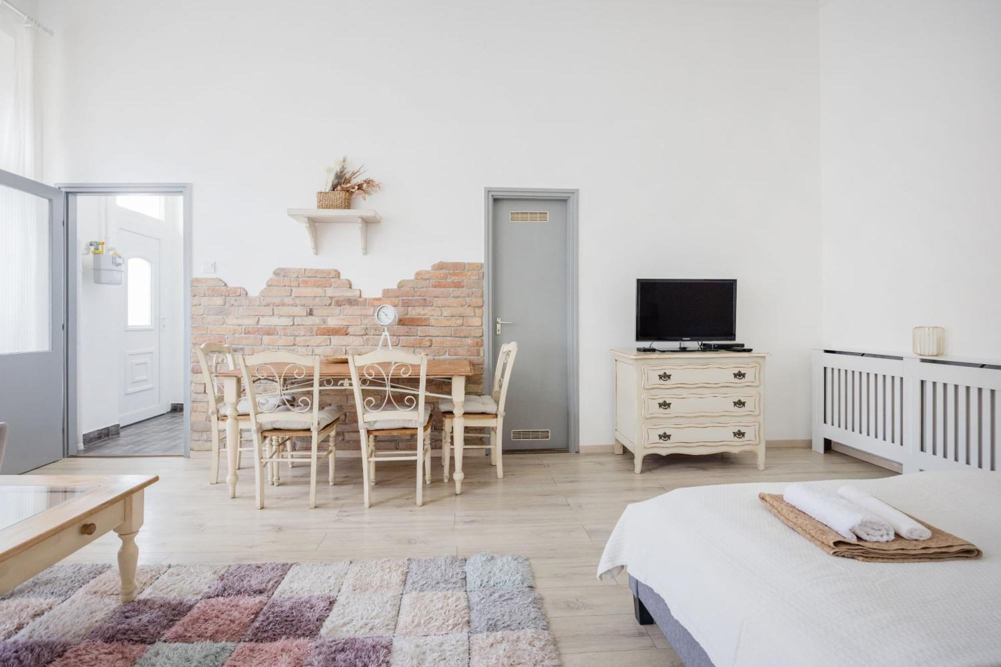 布达佩斯A Touch Of Provence And Pastels In The Centre公寓 外观 照片